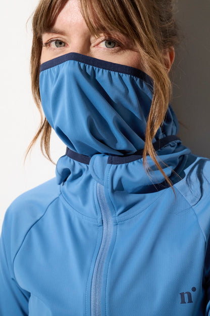 Veste anti-UV bleue pour femme, respirante et légère, avec protection UPF 50+, idéale pour les activités en extérieur.