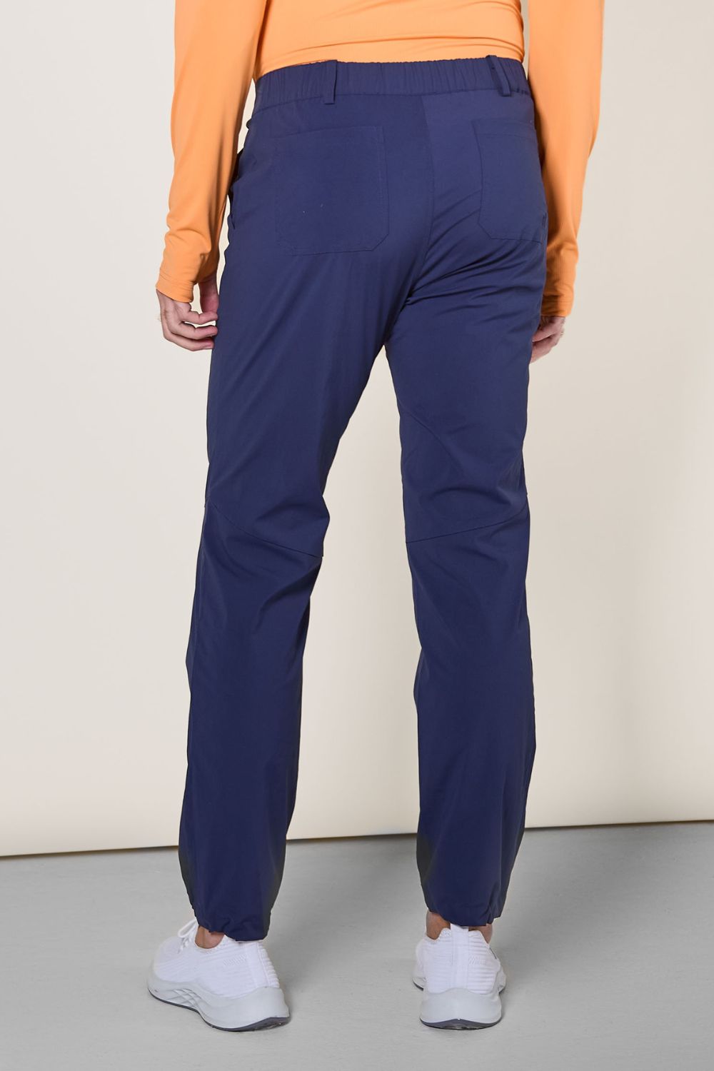 Pantalon anti-UV bleu océan pour homme, léger et confortable, offrant une protection solaire UPF 50+ pour toutes activités.