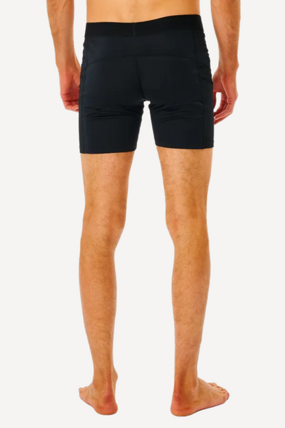 Short de bain anti-UV noir pour homme, léger et respirant, offrant protection UPF50+ pour la plage.