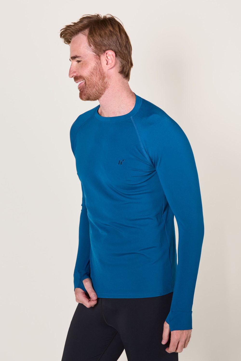 T-shirt de bain anti-UV bleu pour homme, manches longues et tissu léger, idéal pour la plage.